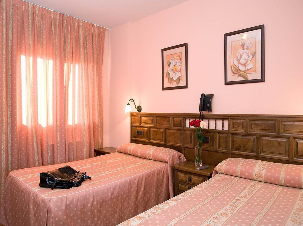 Hotel Rural "Victoria" Humanes الغرفة الصورة